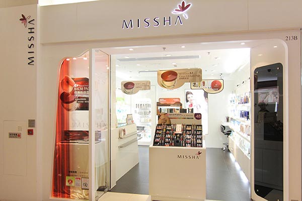 專賣店商場(chǎng)展柜設(shè)計(jì)09