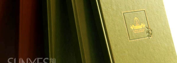 瑜伽經(jīng)洛中草療法畫冊包裝策劃設(shè)計案例